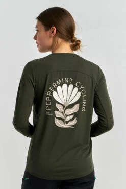 Peppermint Peak Long Sleeve Jersey -Bicycle Equipment Store PeppermintPeakLongSleeveJersey3 scaled