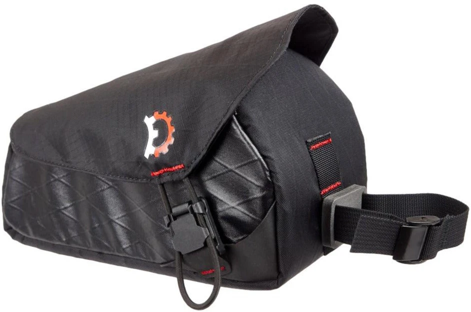 Revelate-designs Revelate Designs Mag Tank 2000 Bolt-On Top Tube Bag 1 Revelate-designs Revelate Designs Mag Tank 2000 Bolt-On Top Tube Bag